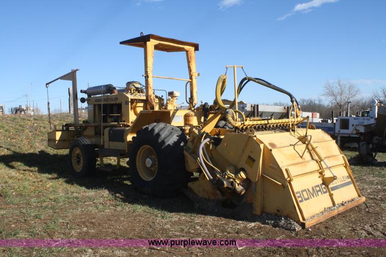 image for item F2773 1984 Bomag MPH100 recycler