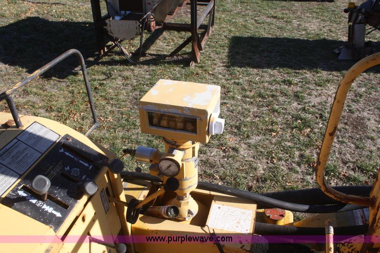 image for item F2773 1984 Bomag MPH100 recycler