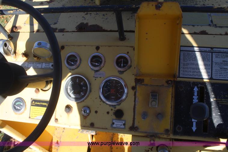 image for item F2773 1984 Bomag MPH100 recycler