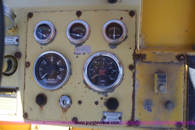 image for item F2773 1984 Bomag MPH100 recycler