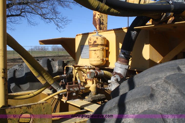 image for item F2773 1984 Bomag MPH100 recycler