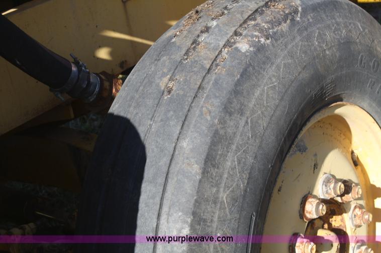 image for item F2773 1984 Bomag MPH100 recycler