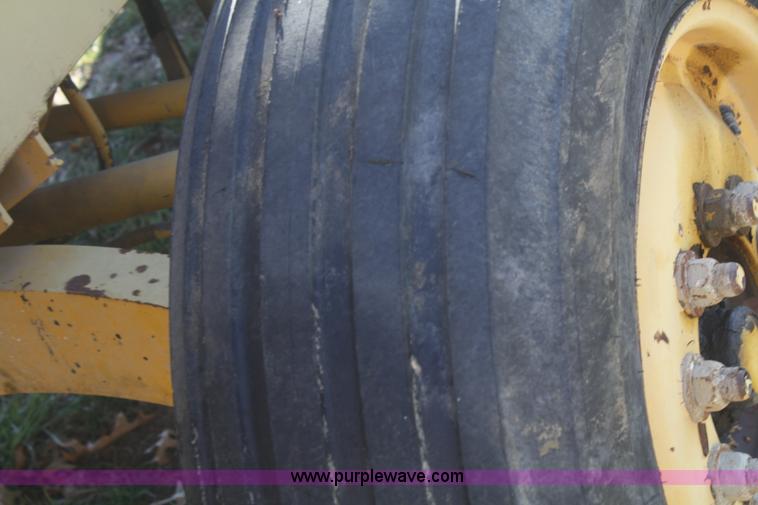 image for item F2773 1984 Bomag MPH100 recycler