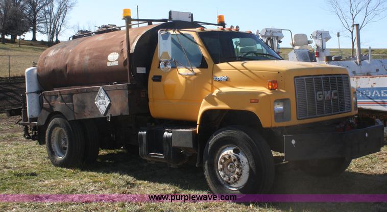 image for item F2892 1996 GMC TopKick oil distributor truck