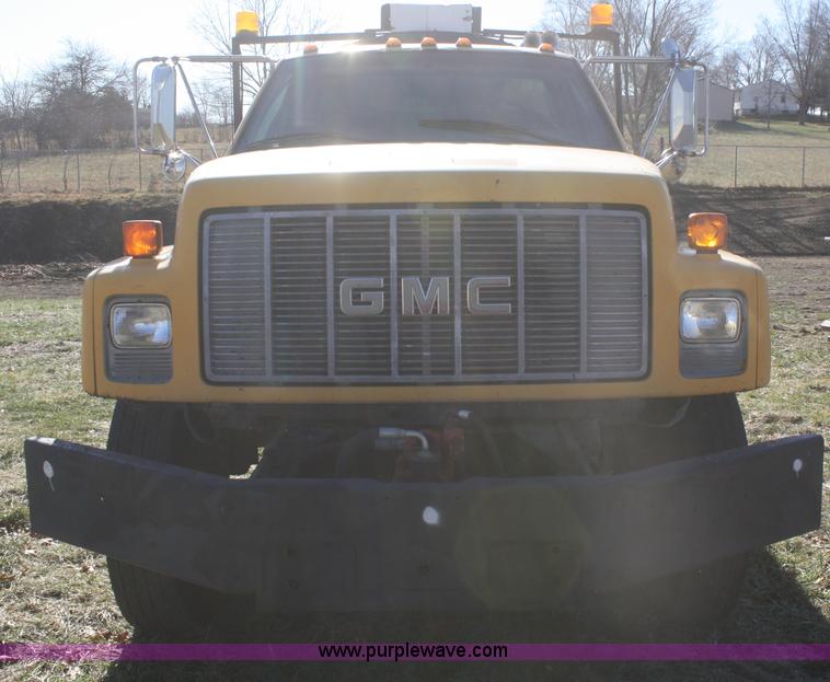 image for item F2892 1996 GMC TopKick oil distributor truck