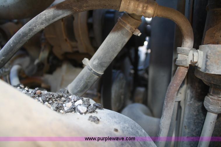 image for item F2892 1996 GMC TopKick oil distributor truck