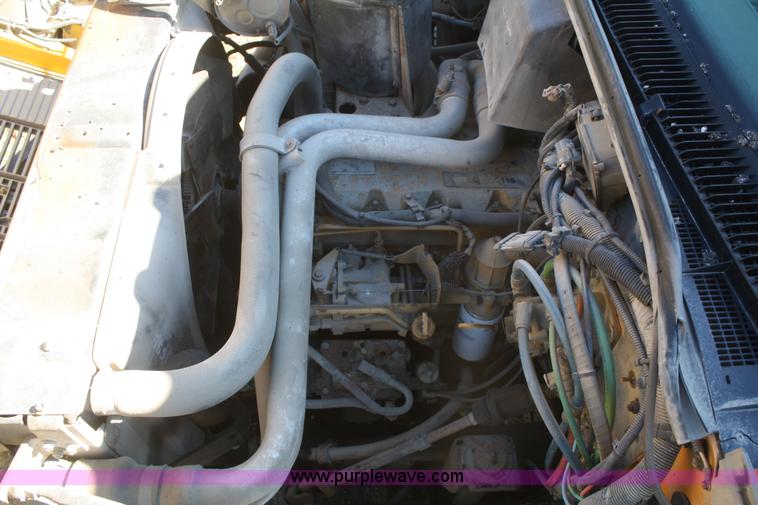 image for item F2892 1996 GMC TopKick oil distributor truck