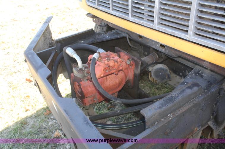 image for item F2892 1996 GMC TopKick oil distributor truck