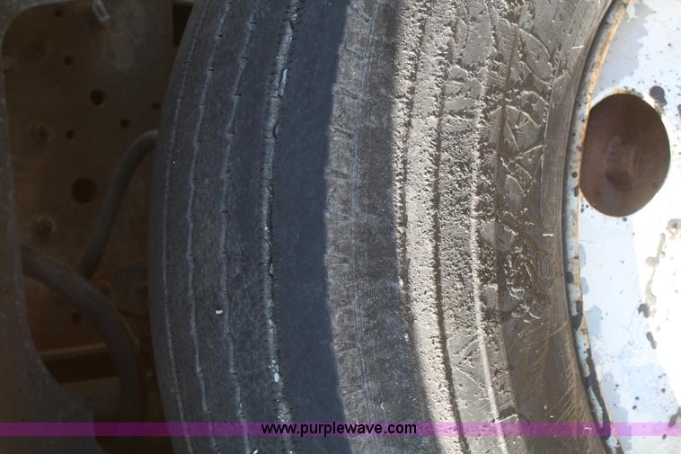 image for item F2892 1996 GMC TopKick oil distributor truck