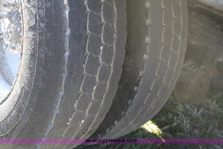 image for item F2892 1996 GMC TopKick oil distributor truck