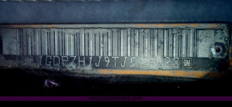 image for item F2892 1996 GMC TopKick oil distributor truck