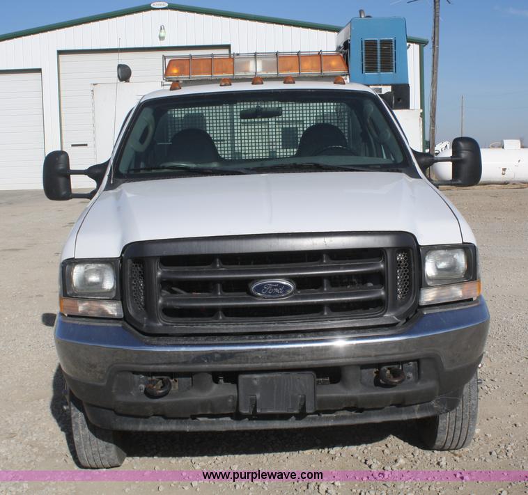 image for item F2895 2004 Ford F550 XL Super Duty service truck