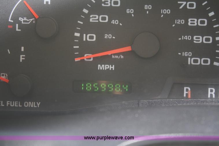 image for item F2895 2004 Ford F550 XL Super Duty service truck