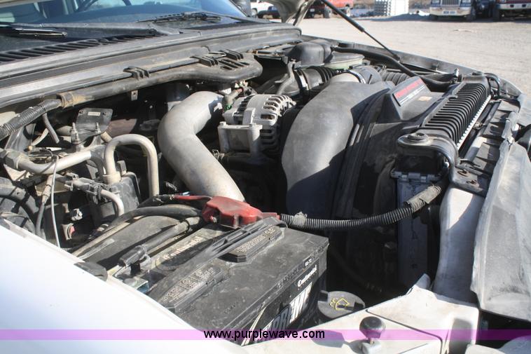 image for item F2895 2004 Ford F550 XL Super Duty service truck