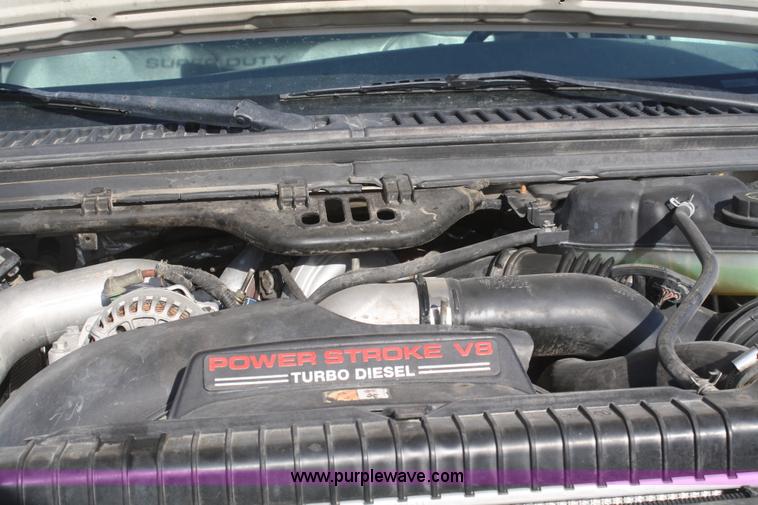 image for item F2895 2004 Ford F550 XL Super Duty service truck