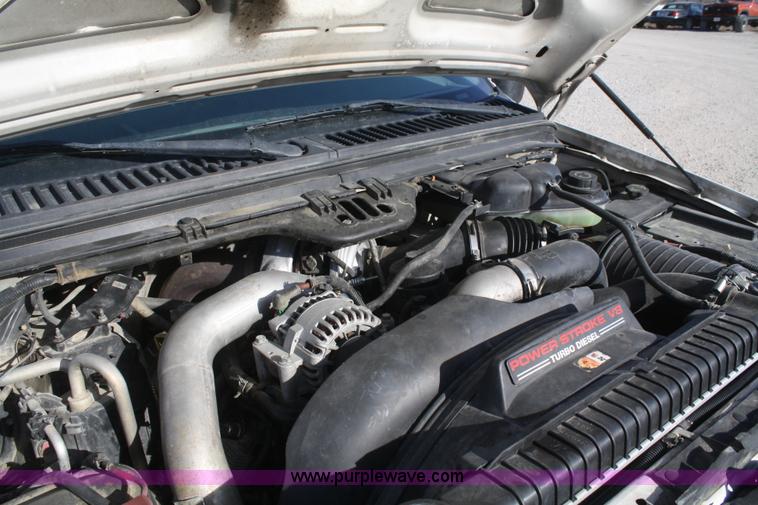 image for item F2895 2004 Ford F550 XL Super Duty service truck