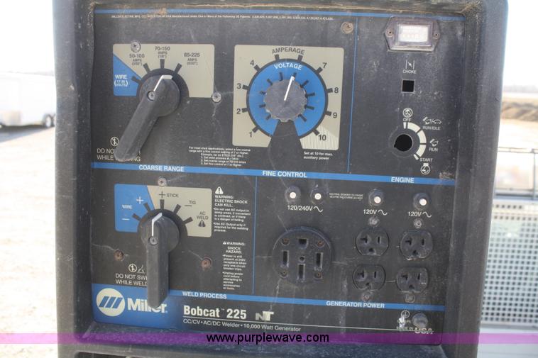 image for item F2895 2004 Ford F550 XL Super Duty service truck