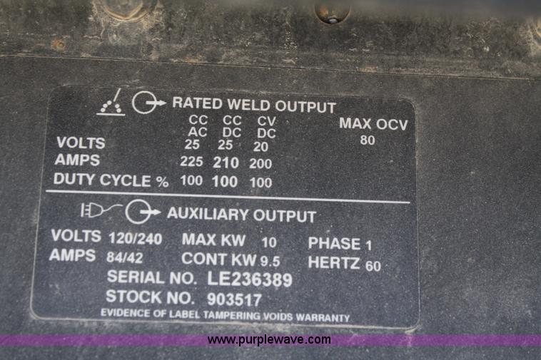 image for item F2895 2004 Ford F550 XL Super Duty service truck