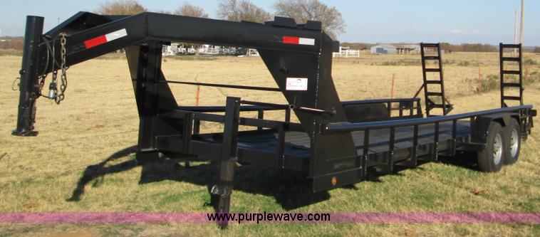 image for item F3068 Kearney 22' gooseneck trailer