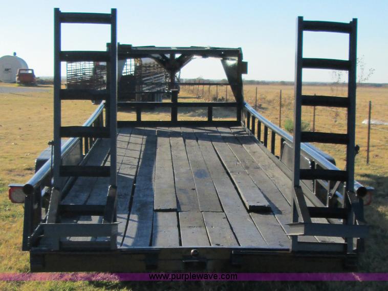 image for item F3068 Kearney 22' gooseneck trailer