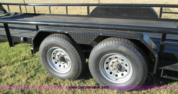 image for item F3068 Kearney 22' gooseneck trailer