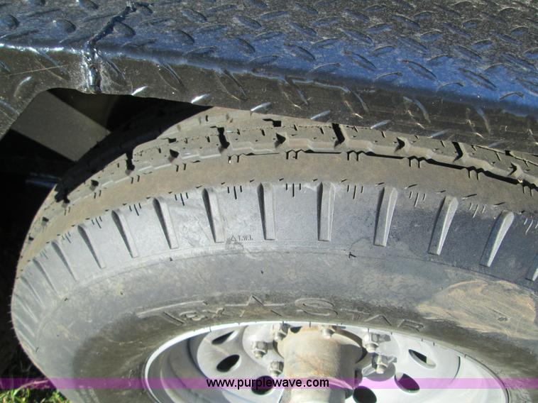 image for item F3068 Kearney 22' gooseneck trailer