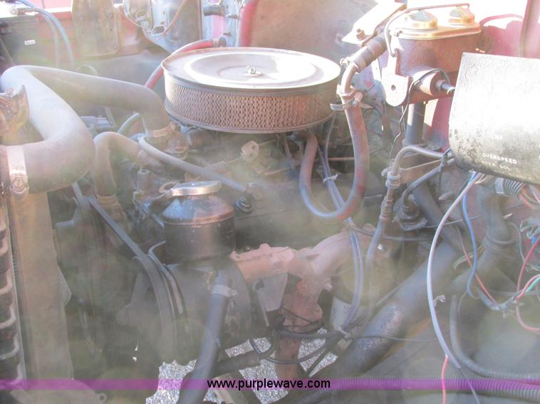 image for item F4069 1982 GMC TopKick 6000 dump truck