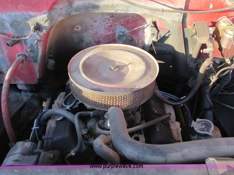 image for item F4069 1982 GMC TopKick 6000 dump truck