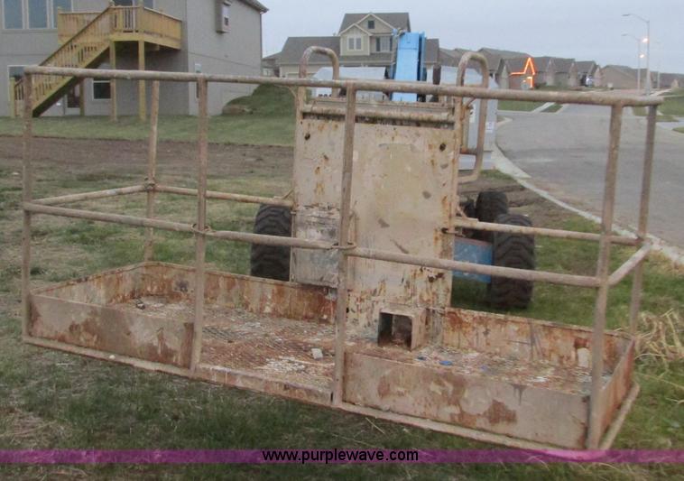 image for item F4155 1996 Genie S40 boom lift