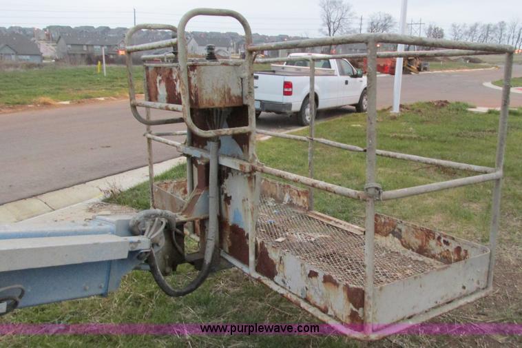 image for item F4155 1996 Genie S40 boom lift