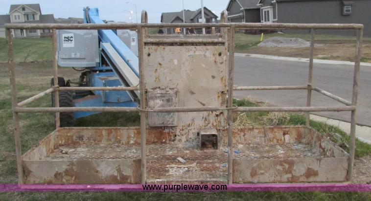 image for item F4155 1996 Genie S40 boom lift