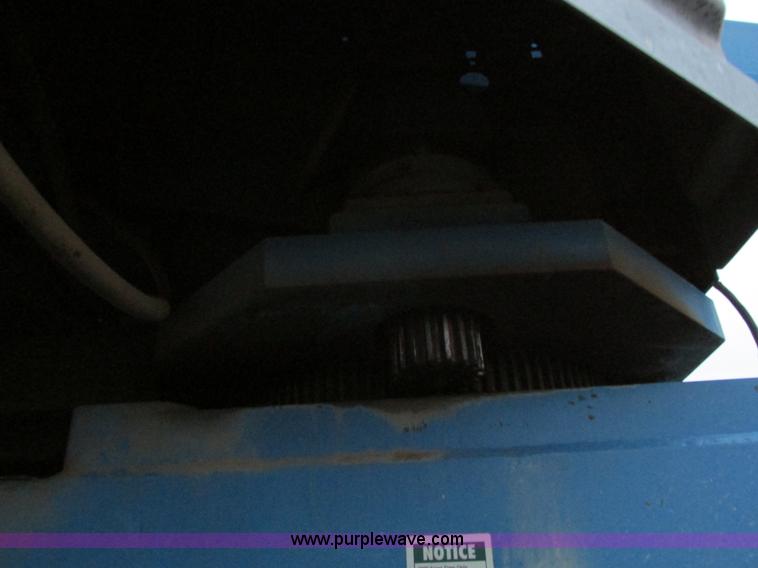 image for item F4155 1996 Genie S40 boom lift