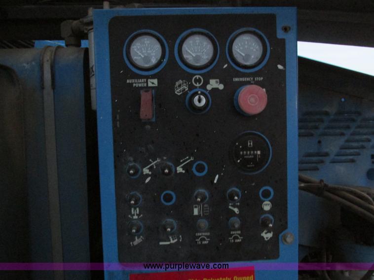 image for item F4155 1996 Genie S40 boom lift