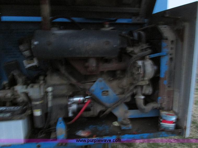 image for item F4155 1996 Genie S40 boom lift