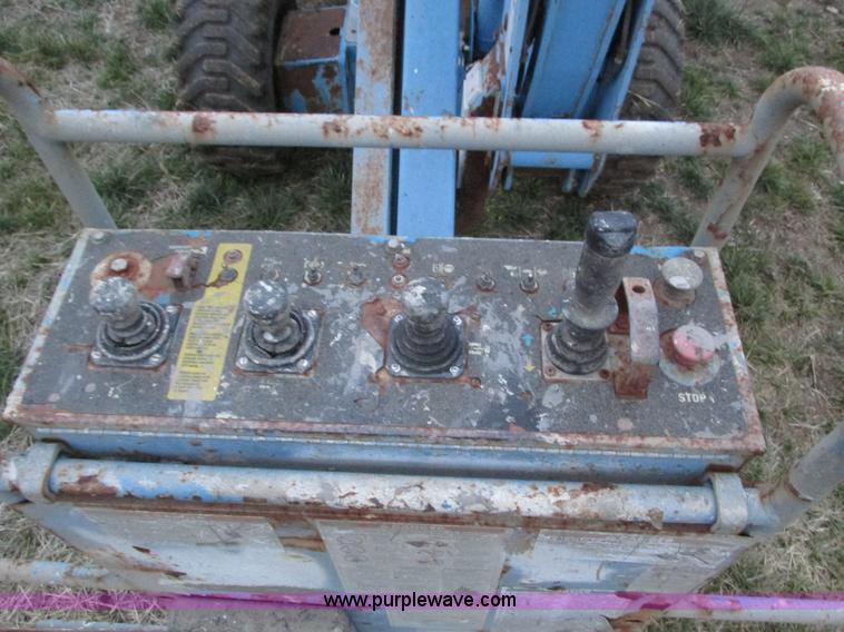 image for item F4156 1993 Genie Z-45/22 boom lift