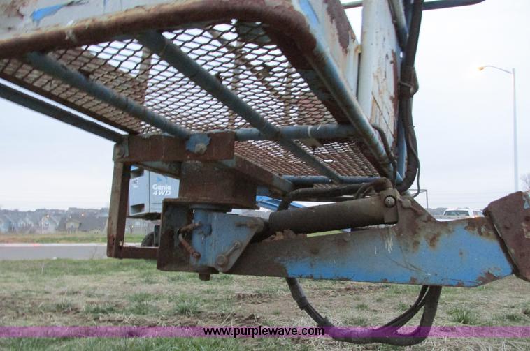 image for item F4156 1993 Genie Z-45/22 boom lift