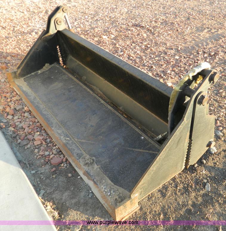 image for item G7664 79" clam shell skid steer bucket