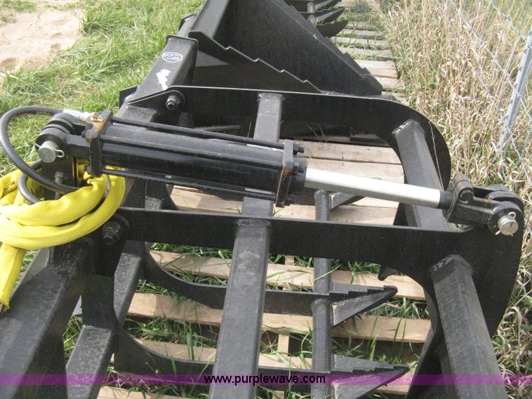 image for item H9885 Wildkat 72" grapple attachment