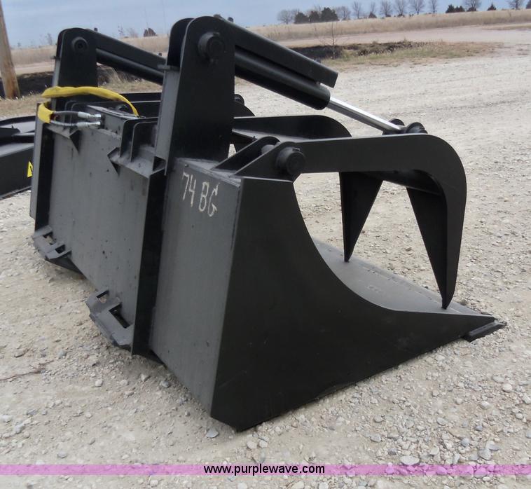 image for item H9887 Wildkat heavy duty skid steer grapple bucket
