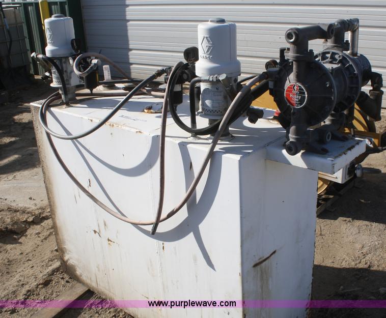 image for item O9890 Oil tanks