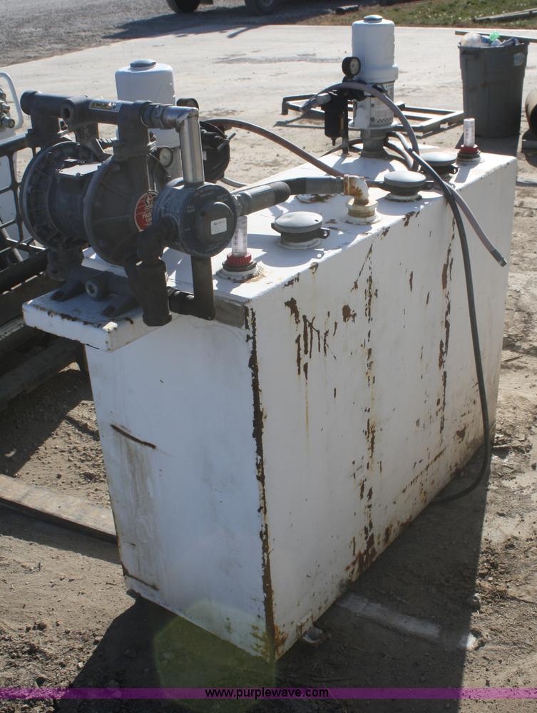 image for item O9890 Oil tanks