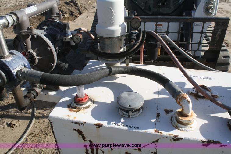 image for item O9890 Oil tanks
