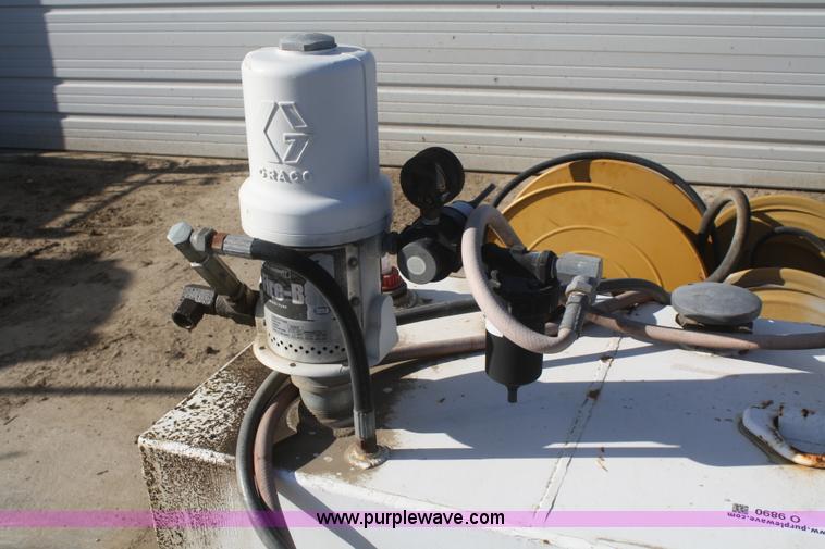 image for item O9890 Oil tanks