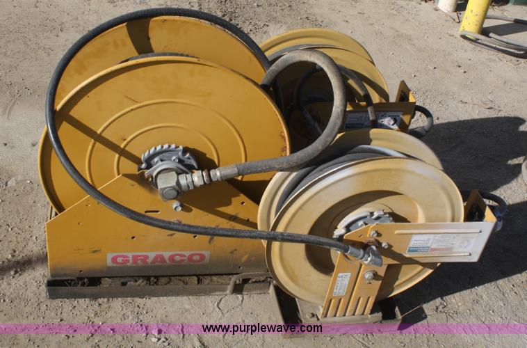 image for item O9890 Oil tanks