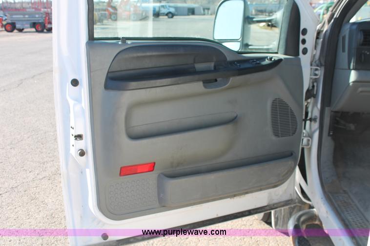 image for item E2803 2007 Ford F450 XL Super Duty service truck