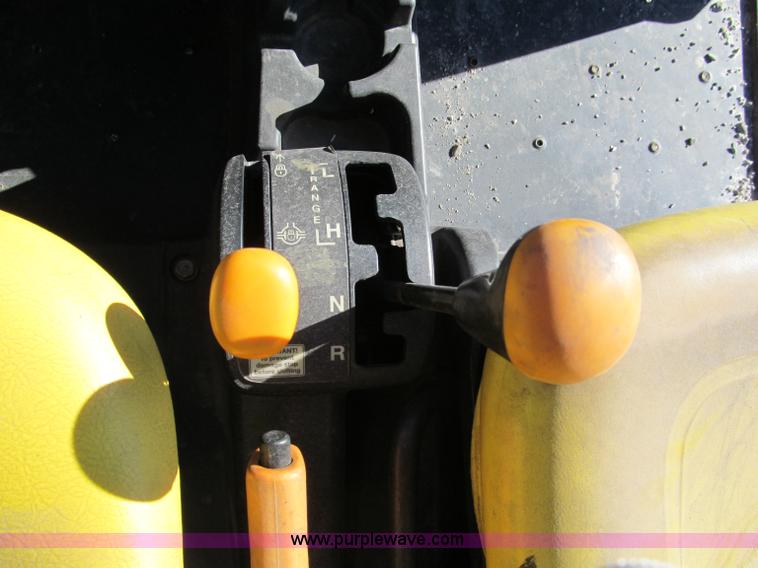 image for item E5837 2008 John Deere XUV620I utility vehicle