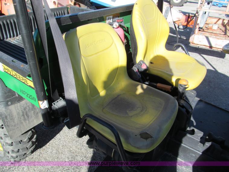 image for item E5837 2008 John Deere XUV620I utility vehicle