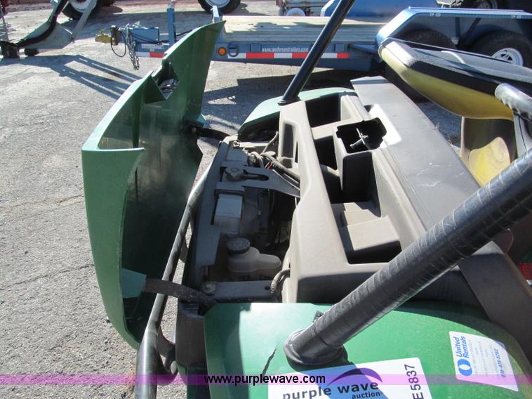 image for item E5837 2008 John Deere XUV620I utility vehicle