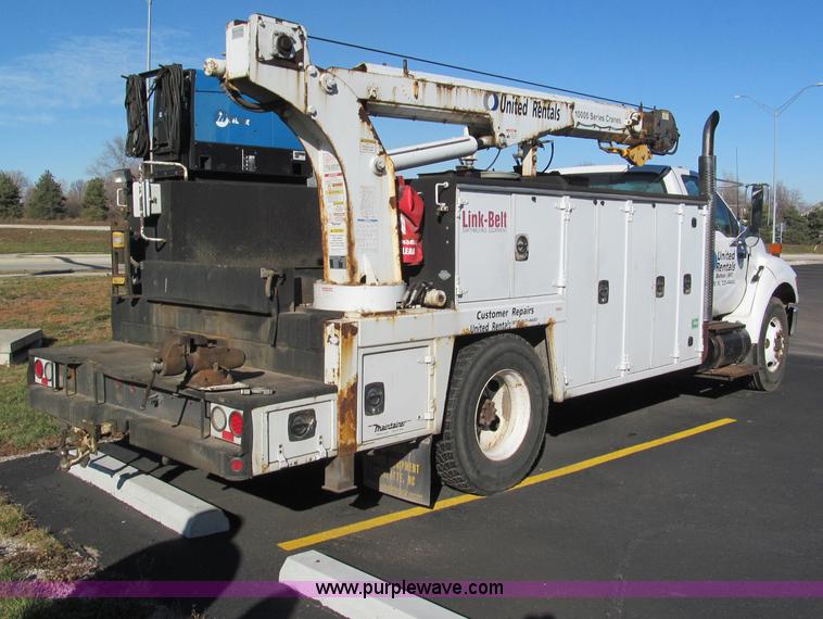 image for item E5838 2005 Ford F750 XLT Super Duty service truck