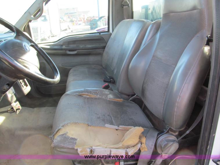 image for item E5838 2005 Ford F750 XLT Super Duty service truck